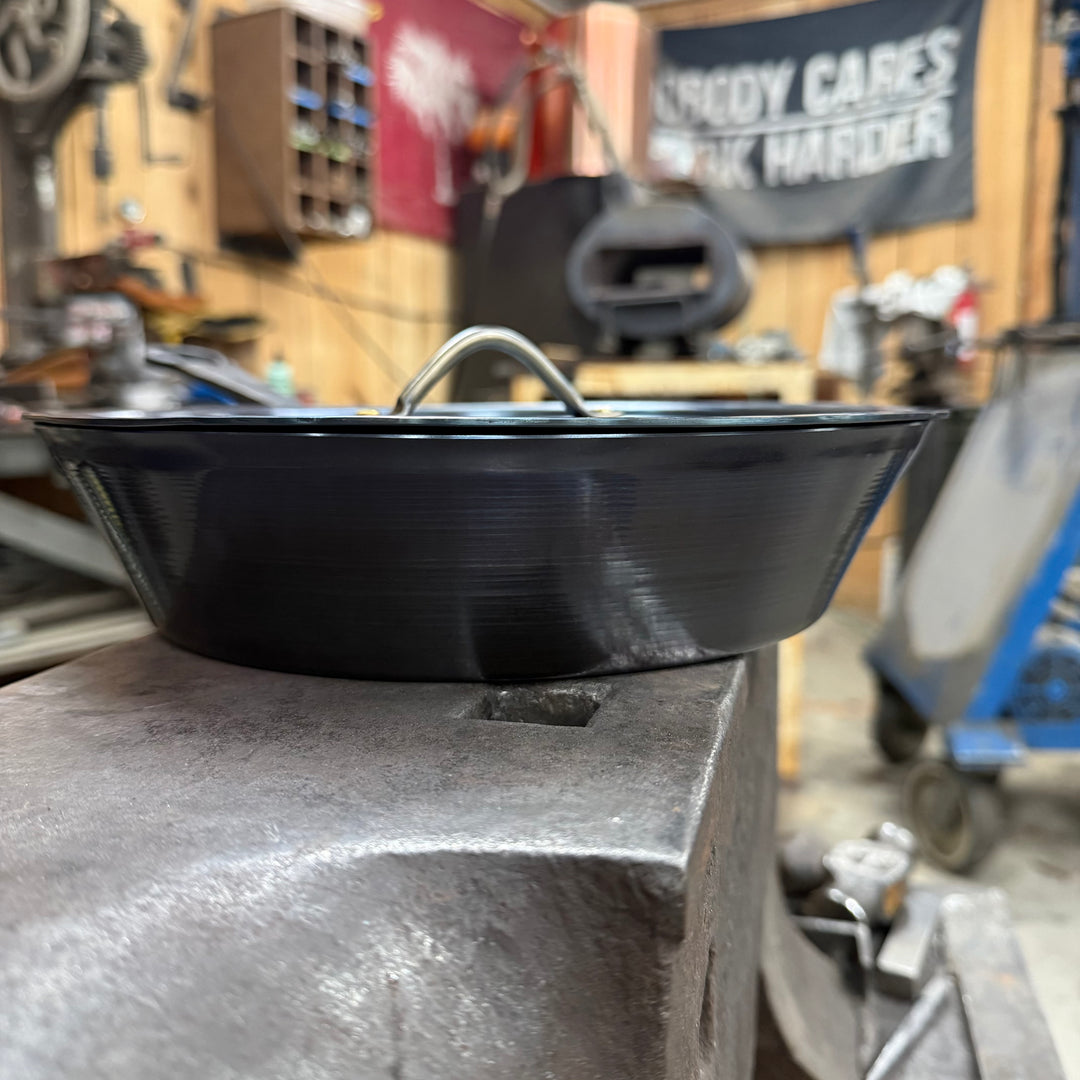 10" Deep Dish Pan with Lid
